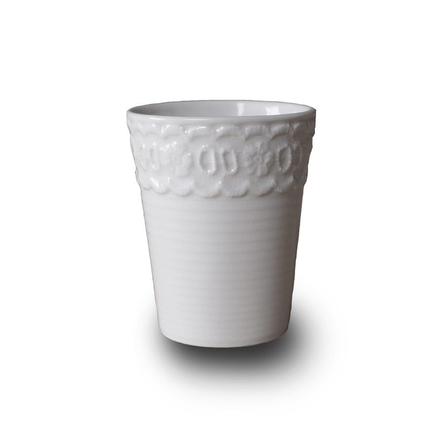 porcelain Espresso cup with lace, Rim